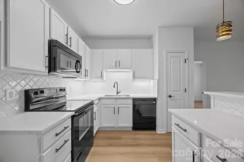 176 Brickton Village 206 Cir #206, Fletcher, NC 28732
