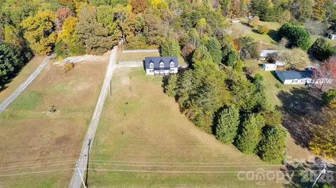 513 Weathers Creek Rd, Troutman, NC 28166