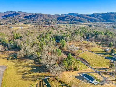 999 Terra Ridge 2 Ln #2, Fletcher, NC 28732