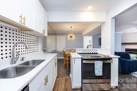 1608 Sharon W 45 Rd W #45, Charlotte, NC 28210