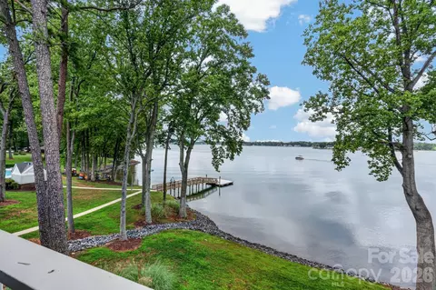 345 Northwest Dr, Davidson, NC 28036