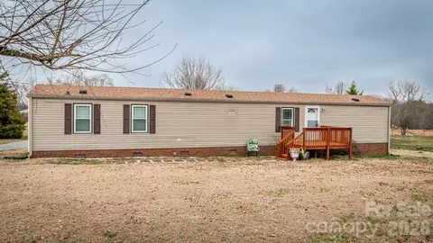 384 Branchwood Rd, Statesville, NC 28625