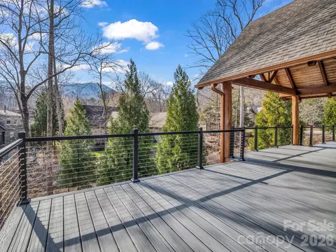 134 Chapel Point Rd, Lake Lure, NC 28746