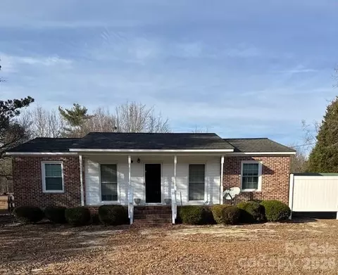 855 Monarch Pl, Kershaw, SC 29067