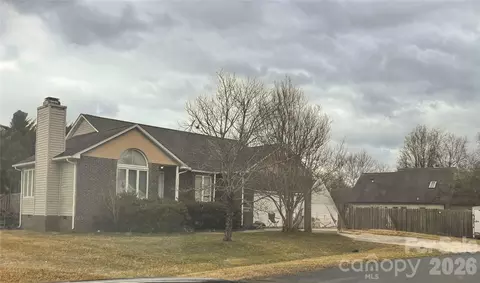 4210 Birch Dr, High Point, NC 27265