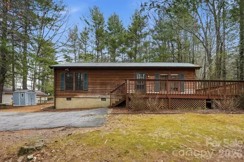 205 Mint Way, Flat Rock, NC 28731