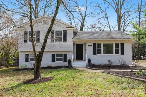 5416 Grafton Dr, Charlotte, NC 28215