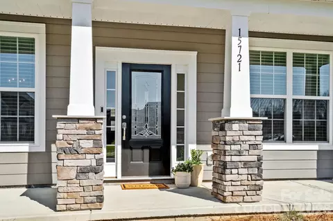 Exterior - 15721 White Quartz Ln, Davidson, NC 28036 photo 2 of 3
