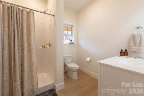 Bath - 165 Cascade Ridge Rd, Fairview, NC 28730 photo 1 of 5