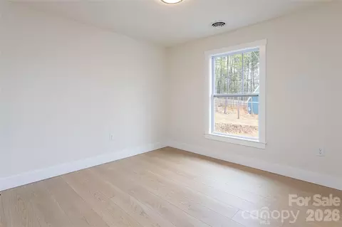 Bedroom - 165 Cascade Ridge Rd, Fairview, NC 28730 photo 6 of 7