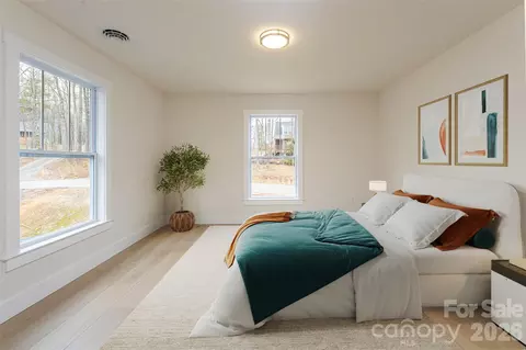 Bedroom - 165 Cascade Ridge Rd, Fairview, NC 28730 photo 2 of 7