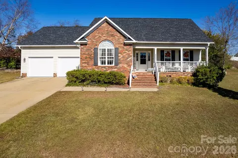 5440 Arnette Rd, Hope Mills, NC 28348