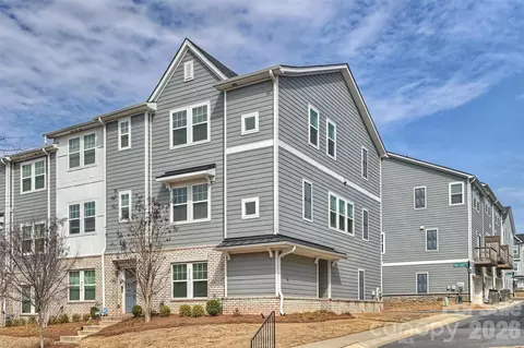 2410 Arbor Loop Dr, Charlotte, NC 28217