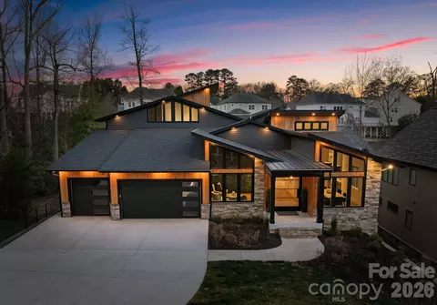 3520 Gatewood Oaks Dr, Charlotte, NC 28210