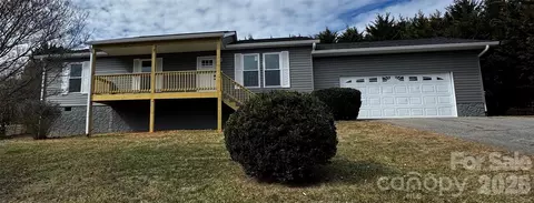 22 Sydney Ln, Asheville, NC 28806