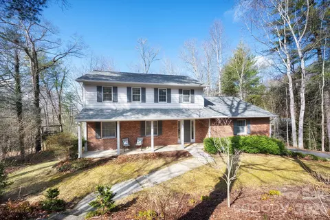 107 Ballantree Dr, Asheville, NC 28803