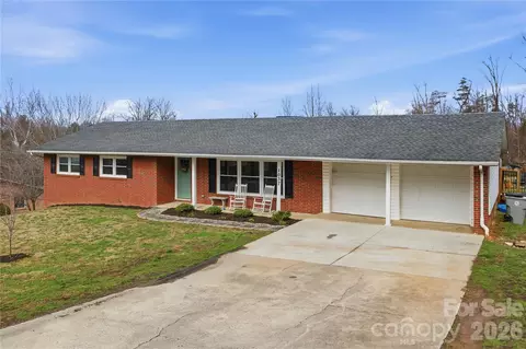 1037 Prestwood Se Dr SE, Lenoir, NC 28645
