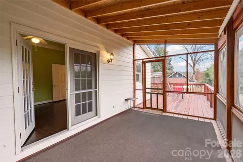 56 Whitney Ave, Tryon, NC 28782 photo 12