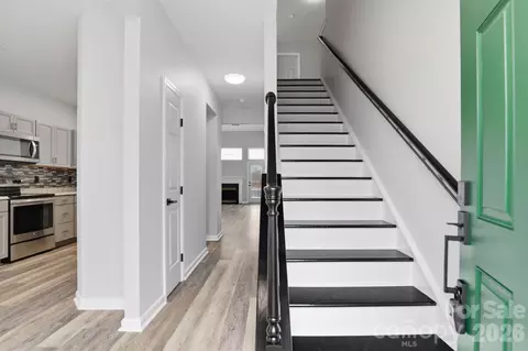 Entry Way - 7978 Mariners Pointe Cir, Denver, NC 28037 photo 1 of 3