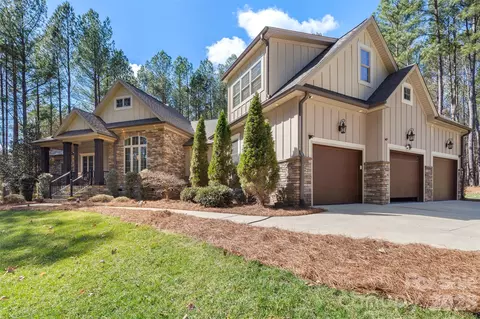 170 Silver Falls Dr, Troutman, NC 28166