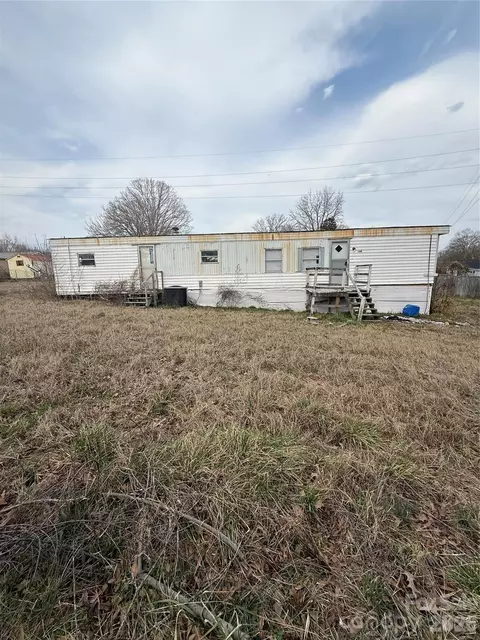 100 Stella St, Clover, SC 29710