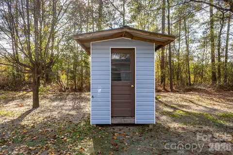 Exterior - 75 Grays Dr, Harrells, NC 28444 photo 3 of 3