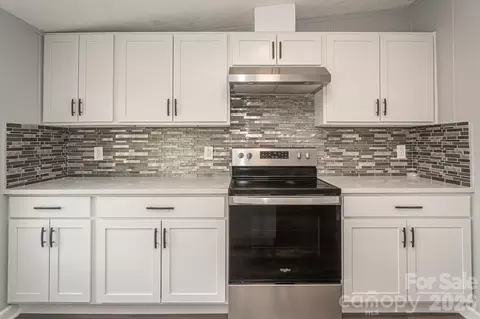 Kitchen - 75 Grays Dr, Harrells, NC 28444 photo 2 of 4