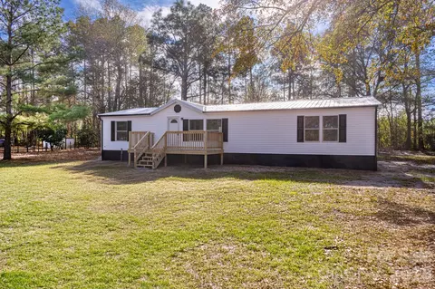 75 Grays Dr, Harrells, NC 28444