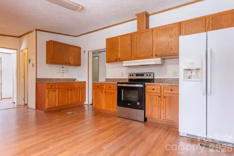 Kitchen - 8636 County Line Rd, Hickory, NC 28602 photo 1 of 1