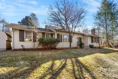 226 School Rd, Asheville, NC 28806