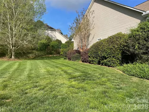 Exterior - 7125 Sedgebrook W Dr W, Stanley, NC 28164 photo 8 of 9