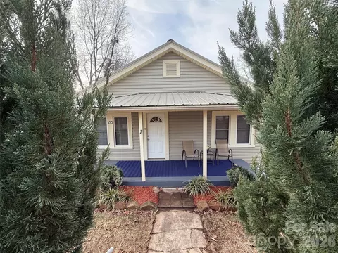 100 Perry St, Marion, NC 28752