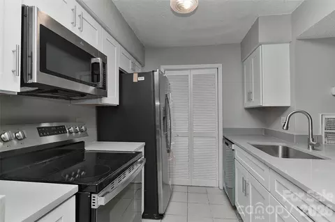 11024 Harrowfield Rd, Charlotte, NC 28226