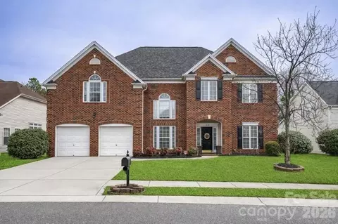 11138 Huntington Meadow Ln, Charlotte, NC 28273