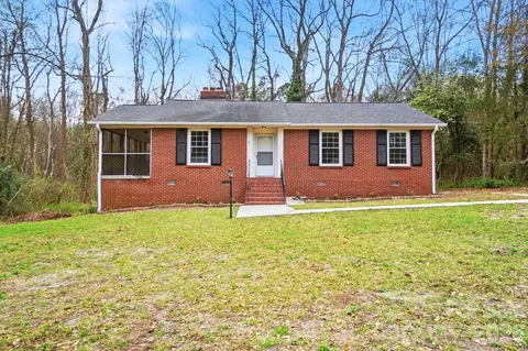 314 S Elm St, Pageland, SC 29728