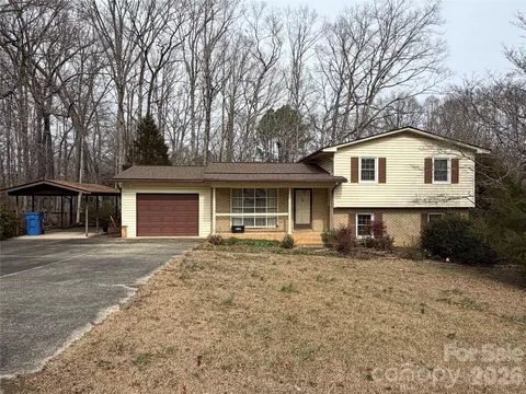 2033 Sprucewood St, Albemarle, NC 28001