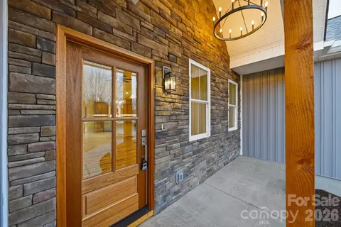 Exterior - 326 E Pine St, Maiden, NC 28650 photo 2 of 3