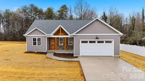 326 E Pine St, Maiden, NC 28650