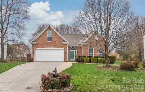 6016 Creekview Ct, Harrisburg, NC 28075