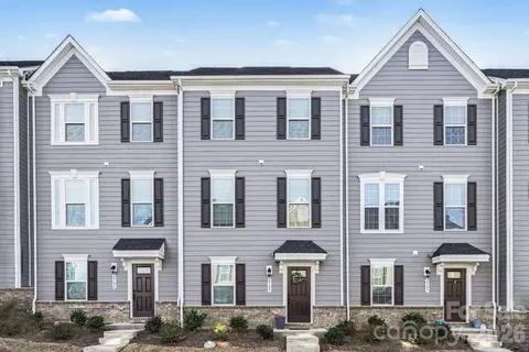 2105 Autumn Olive Ln, Matthews, NC 28104