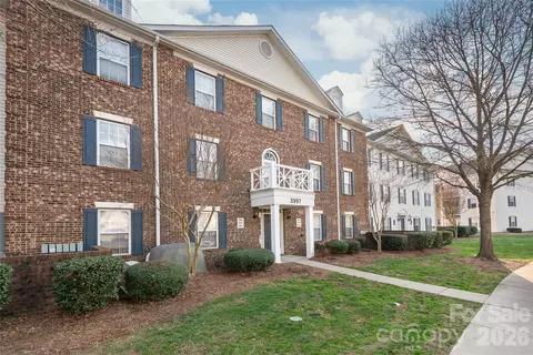 3983 Town Center Rd, Harrisburg, NC 28075