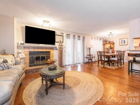 7200 Winery Ln, Charlotte, NC 28227