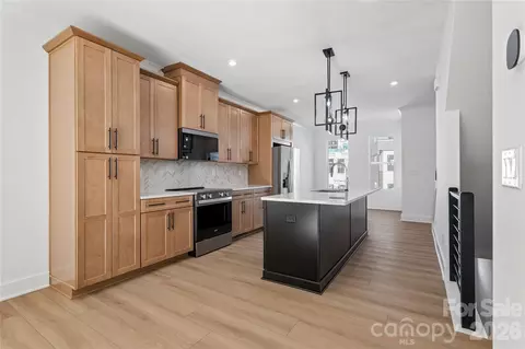 5031 Dutchess Dr, Charlotte, NC 28217