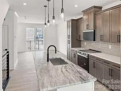 3648 S Tryon 26 St #26, Charlotte, NC 28217