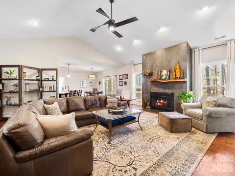 Living - 76 Ledgestone Dr, Fairview, NC 28730 photo 1 of 4