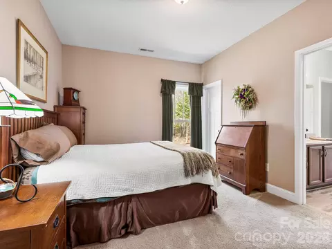 Bedroom - 76 Ledgestone Dr, Fairview, NC 28730 photo 6 of 9