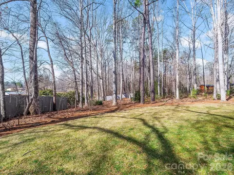 Exterior - 76 Ledgestone Dr, Fairview, NC 28730 photo 8 of 11