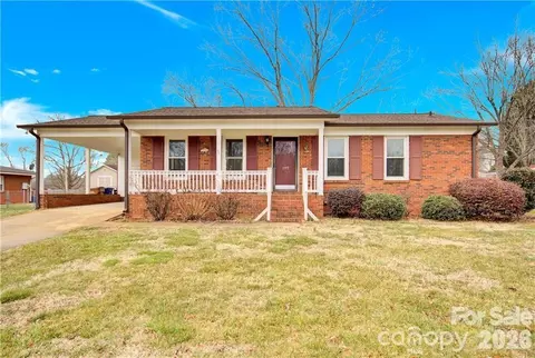 102 Wendover Dr, Lincolnton, NC 28092