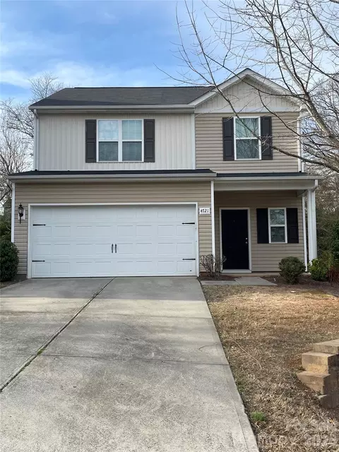 4721 Opus Ln, Charlotte, NC 28214
