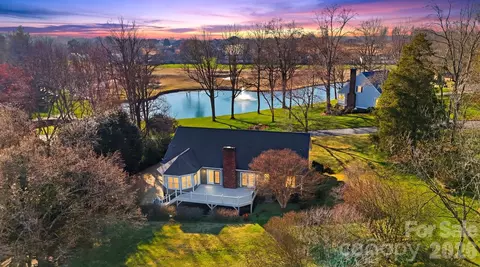 3718 Club House Ne Dr NE, Conover, NC 28613